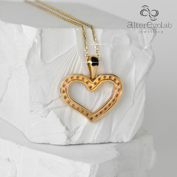 Золотое сердце "Love is..." с сапфирами фиолетовыми  